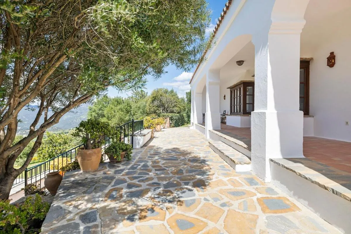 Finca Juan Benitez Santa Cruz Casares 0*,  Espanha
